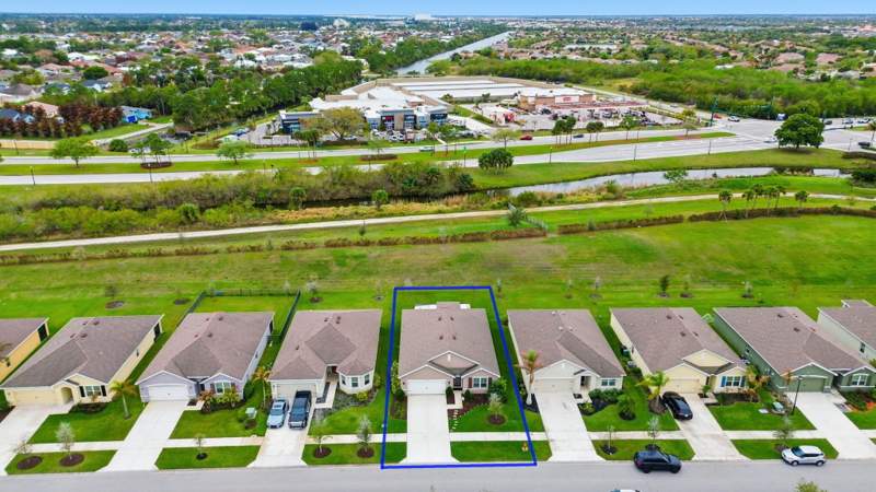 4 bedroom Single Family Residence at 10862 SW Pacini Way, Verano South Pud 1 - Pod C - Plat No. 1, Port St. Lucie — photo 3