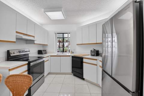 5226 Europa Drive #H, Boynton Beach FL - photo 12 of 61