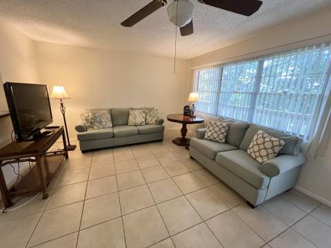 4023 Berkshire B #4023, Deerfield Beach FL - photo 6 of 40