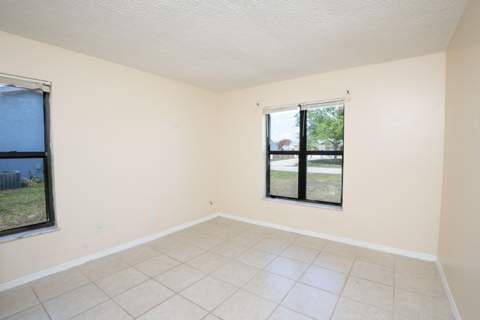 2456 SE Trail Avenue, Port St. Lucie FL - photo 21 of 36