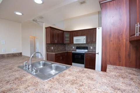 2456 SE Trail Avenue, Port St. Lucie FL - photo 10 of 36