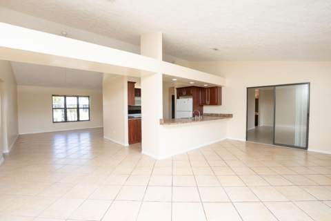 2456 SE Trail Avenue, Port St. Lucie FL - photo 12 of 36