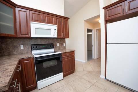 2456 SE Trail Avenue, Port St. Lucie FL - photo 9 of 36