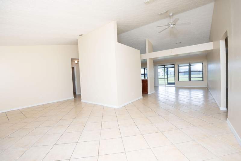 3 bedroom Single Family Residence at 2456 SE Trail Avenue, Port St Lucie Section 30, Port St. Lucie — photo 3
