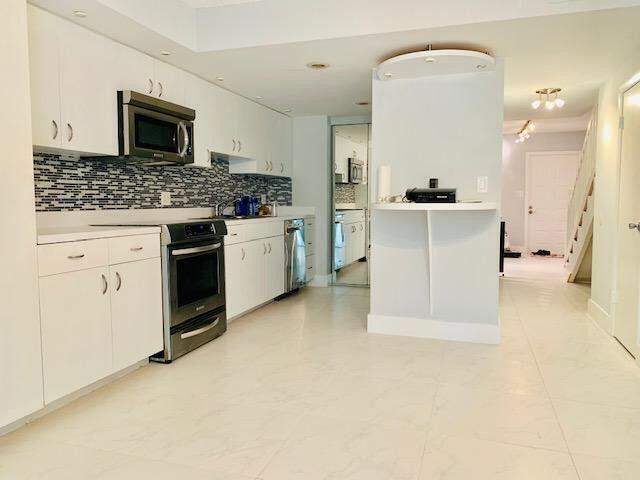 2 bedroom Townhouse at 793 SE 1st Way #73, Vista Gardens I Condo, Deerfield Beach — photo 3