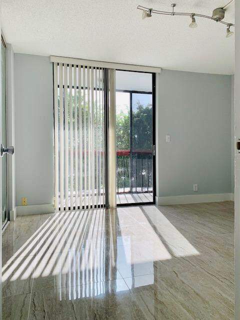 793 SE 1st Way #73, Deerfield Beach FL - photo 18 of 40