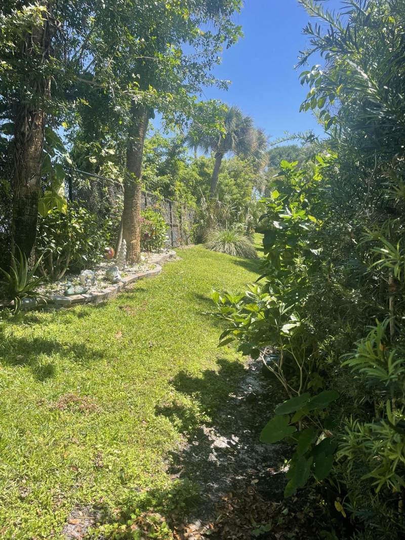 2 bedroom Townhouse at 804 Summit Lake Drive, Summit Lake, West Palm Beach — photo 3