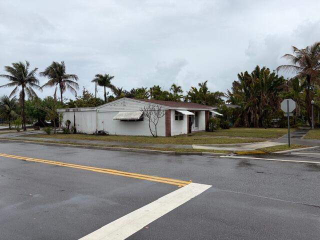 4 bedroom Single Family Residence at 1029 Ardmore Road, Belvedere Park, West Palm Beach — photo 2