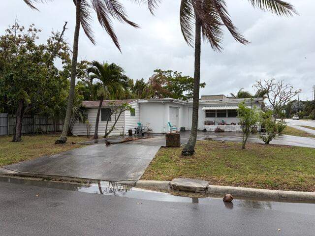 4 bedroom Single Family Residence at 1029 Ardmore Road, Belvedere Park, West Palm Beach — photo 4
