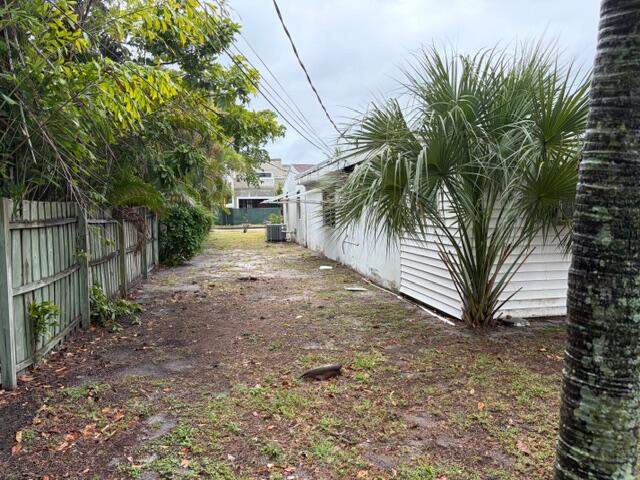 4 bedroom Single Family Residence at 1029 Ardmore Road, Belvedere Park, West Palm Beach — photo 5