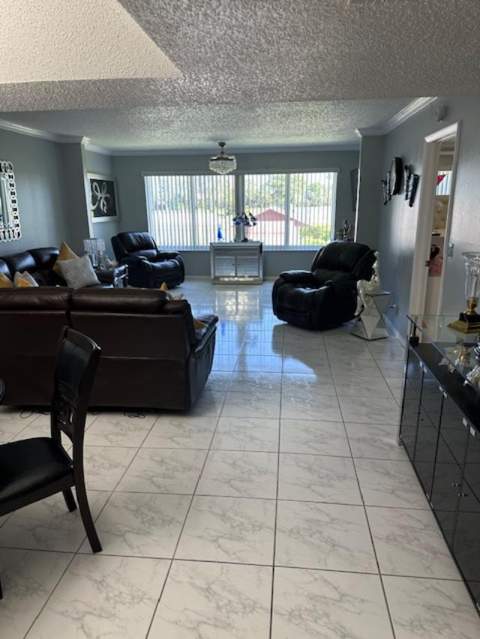 6768 N 10th Ave Avenue #210, Lake Worth FL - photo 8 of 27