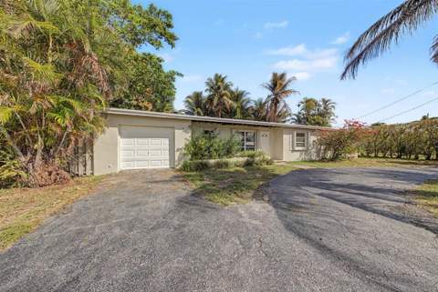 7730 W Lake Drive, Lake Clarke Shores FL - photo 7 of 58