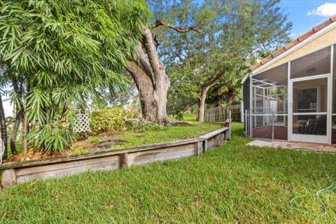 1033 W Siena Oaks Cir Circle, Palm Beach Gardens FL - photo 24 of 35