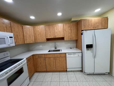 901 Cypress Terrace #103, Pompano Beach FL - photo 6 of 28