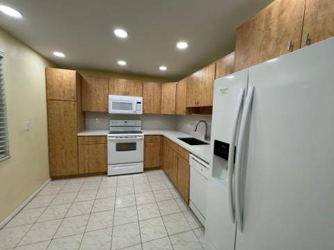 901 Cypress Terrace #103, Pompano Beach FL - photo 7 of 28
