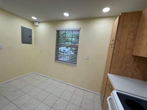 901 Cypress Terrace #103, Pompano Beach FL - photo 8 of 28