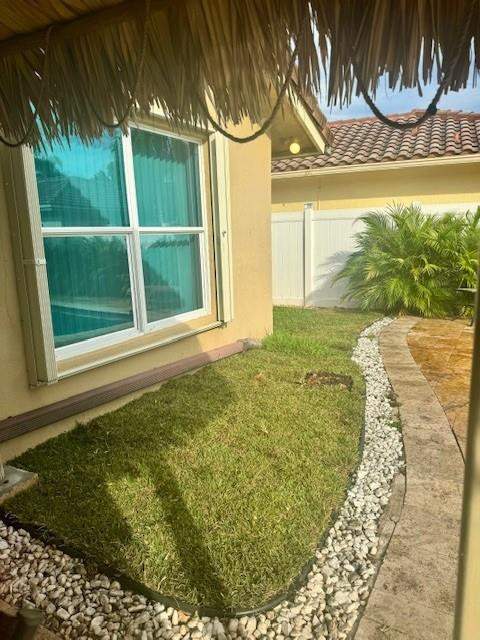6972 NW 19th Street, Margate FL - photo 11 of 77