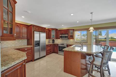 5530 Bayview Drive, Fort Lauderdale FL - photo 8 of 64