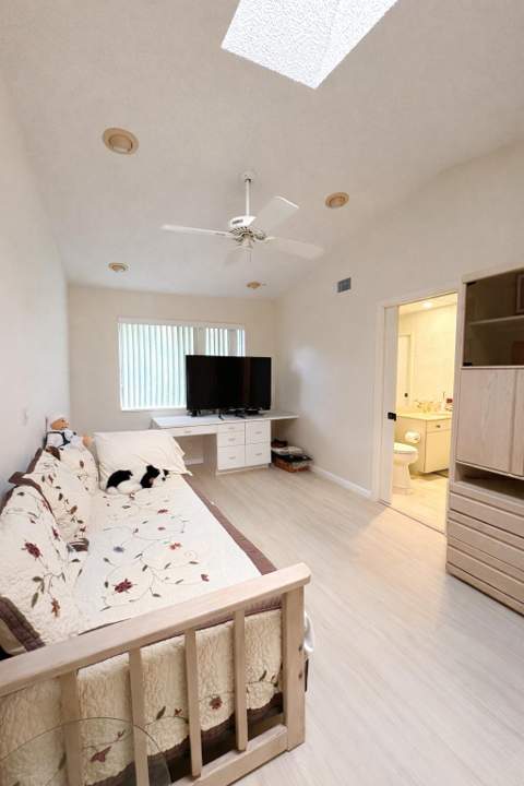 35 Brentwood Drive, Boynton Beach FL - photo 14 of 19