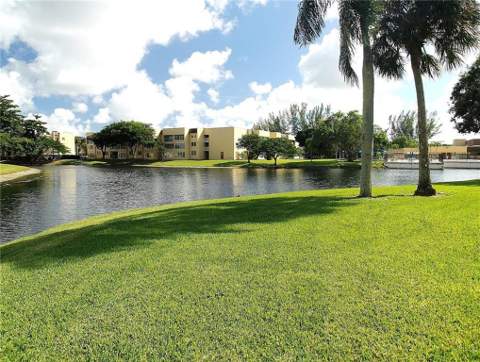 5750 NW 64th Avenue #201, Tamarac FL - photo 20 of 24