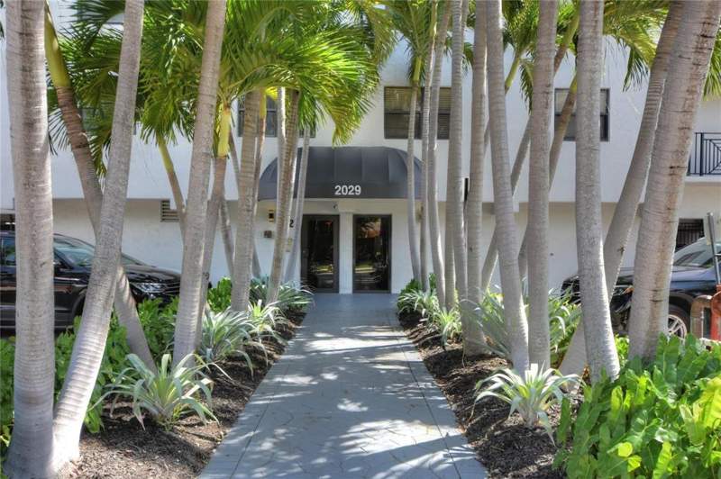 2 bedroom Condominium at 2029 N Ocean Boulevard #505, Tradewinds By The Sea Condo, Fort Lauderdale — photo 4