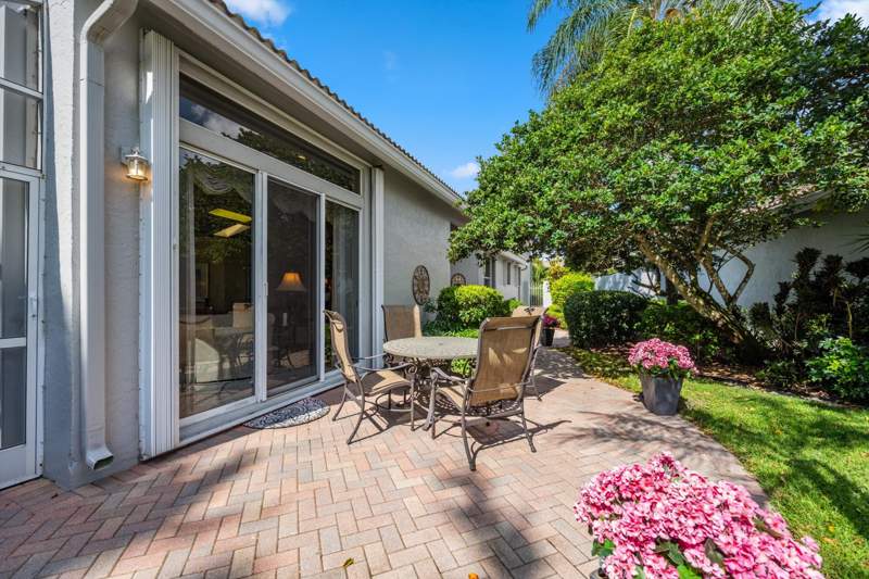 2 bedroom Villa at 4730 Carlton Golf Drive, Wycliffe Par C, Lake Worth — photo 3