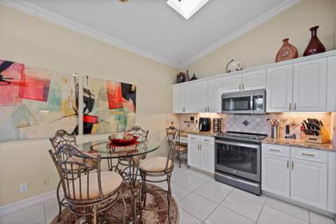 4730 Carlton Golf Drive, Lake Worth FL - photo 19 of 63