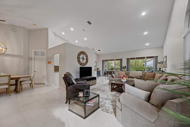 3 bedroom Villa at 4657 Carlton Golf Drive, Wycliffe Tr C, Lake Worth — photo 4