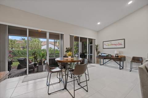 4657 Carlton Golf Drive, Lake Worth FL - photo 11 of 55