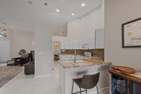 4657 Carlton Golf Drive, Lake Worth FL - photo 13 of 55