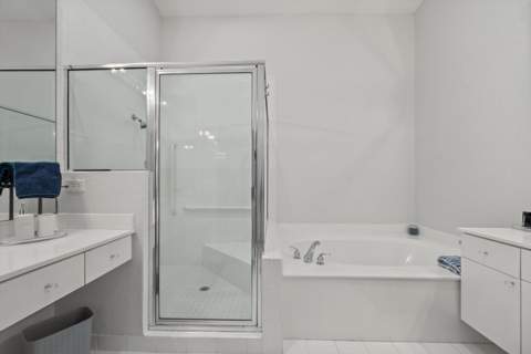 4657 Carlton Golf Drive, Lake Worth FL - photo 21 of 55