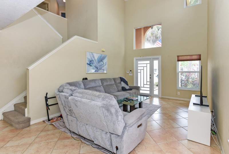 4 bedroom Single Family Residence at 5049 NW 121st Drive, Wyndham Lakes Central, Coral Springs — photo 5
