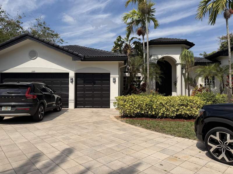 5 bedroom Single Family Residence at 3309 Bradenham Lane, Long Lake Ranches Plat Two, Davie — photo 2