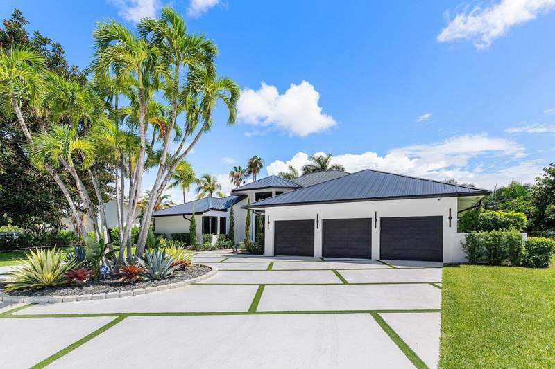 3 bedroom Single Family Residence at 4825 Bocaire Boulevard, Bocaire Country Club, Boca Raton — photo 2