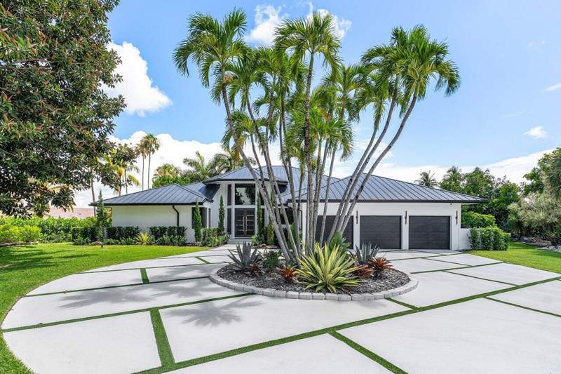 3 bedroom Single Family Residence at 4825 Bocaire Boulevard, Bocaire Country Club, Boca Raton — photo 3