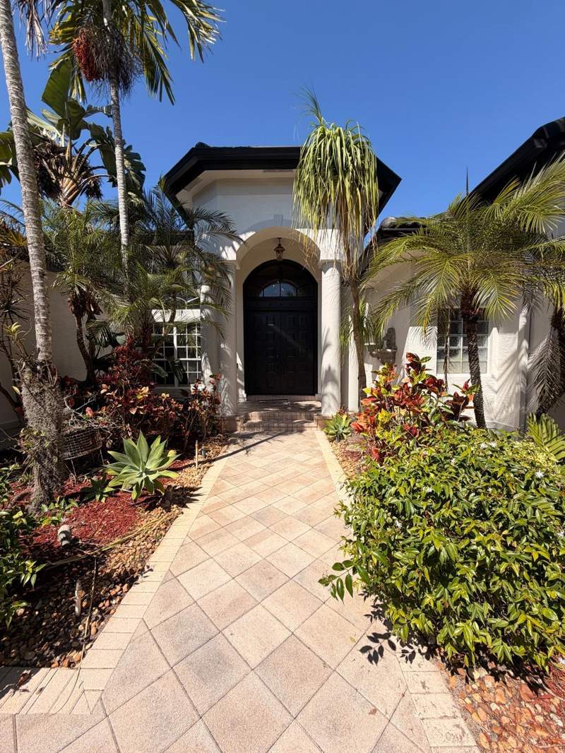 5 bedroom Single Family Residence at 3309 Bradenham Lane, Long Lake Ranches Plat Two, Davie — photo 3