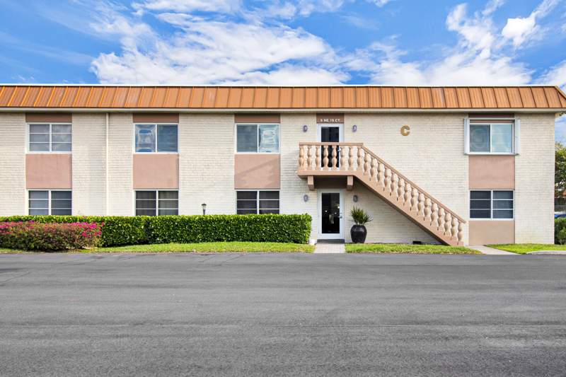 2 bedroom Condominium at 9 NE 19th Court #212c, Manor Grove Village One Inc, Wilton Manors — photo 2
