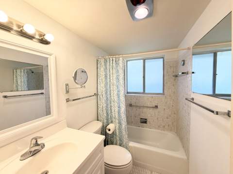 3402 Cynthia Lane #205, Lake Worth Beach FL - photo 9 of 30