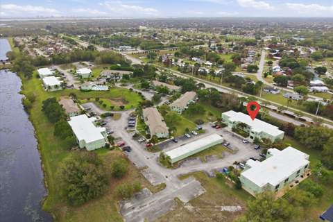 2074 SE Wild Meadow Circle, Port St. Lucie FL - photo 24 of 31