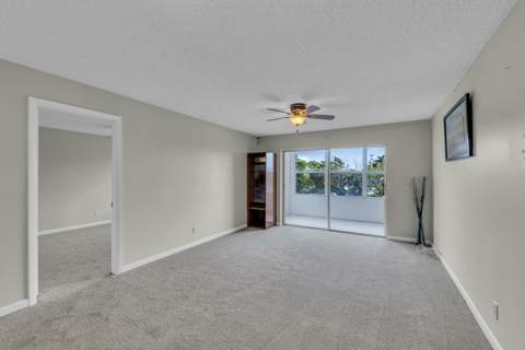 9401 Sunrise Lakes Boulevard #311, Sunrise FL - photo 7 of 44