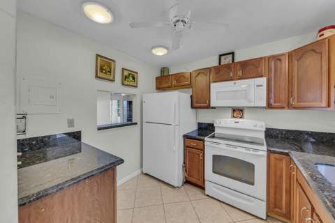9401 Sunrise Lakes Boulevard #311, Sunrise FL - photo 15 of 44