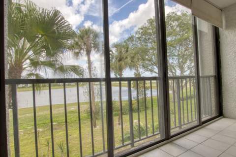4832 Esedra Court #204, Lake Worth FL - photo 9 of 12