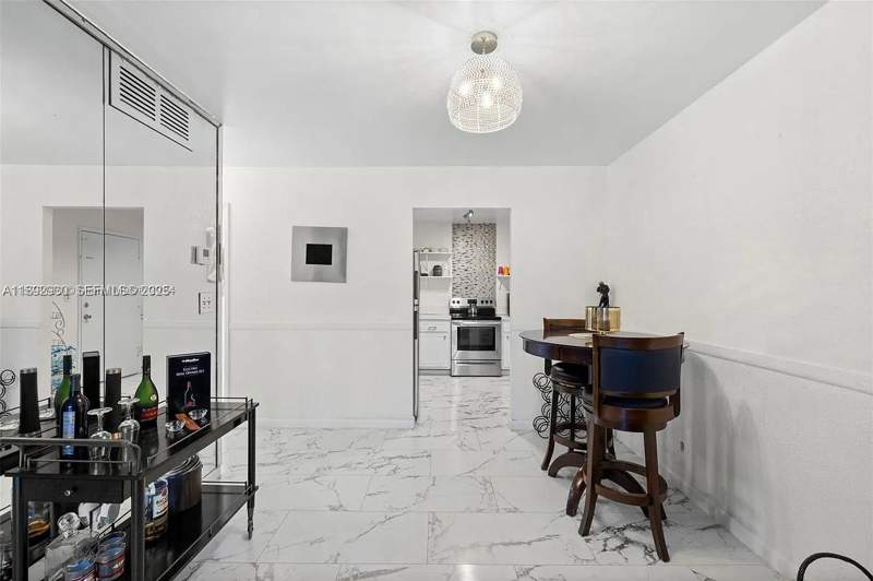 2 bedroom Condominium at 4043 NW 16th Street #201, Majestic Gardens Condominium, Lauderhill — photo 4