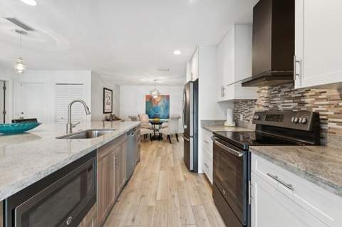 13 Little Harbor Way, Deerfield Beach FL - photo 10 of 32
