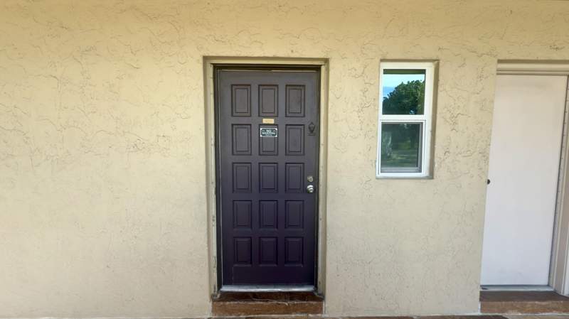 2 bedroom Condominium at 6201 N Falls Cir Drive, Inverrary Country Club, Lauderhill — photo 5