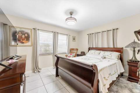 5713 NW 84th Terrace, Tamarac FL - photo 13 of 29