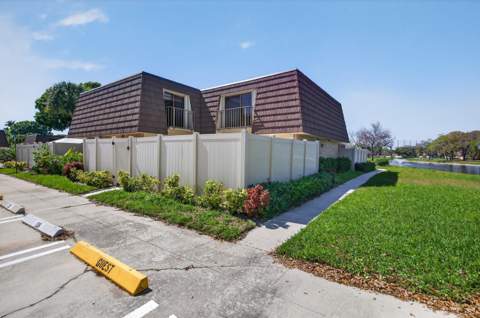 7811 78th Way, West Palm Beach FL - photo 14 of 61