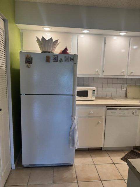 409 Pine Glen Lane #A-1, Greenacres FL - photo 15 of 38