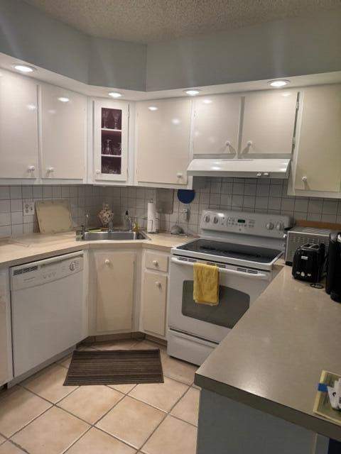 409 Pine Glen Lane #A-1, Greenacres FL - photo 14 of 38