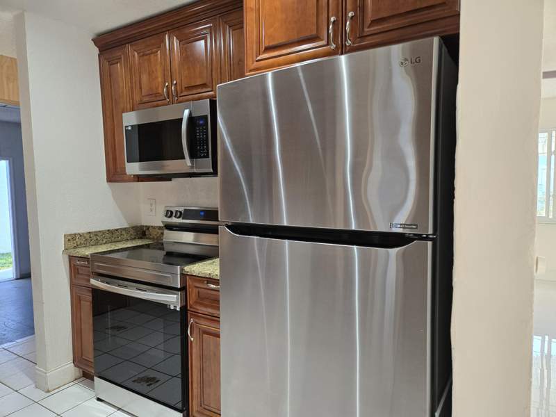 2 bedroom Single Family Residence at 1320 NW 82nd Avenue, Lauderdale West , Plantation — photo 4